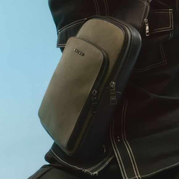 NWT Coach Outlet Ethan Pack - Picture 4 of 6